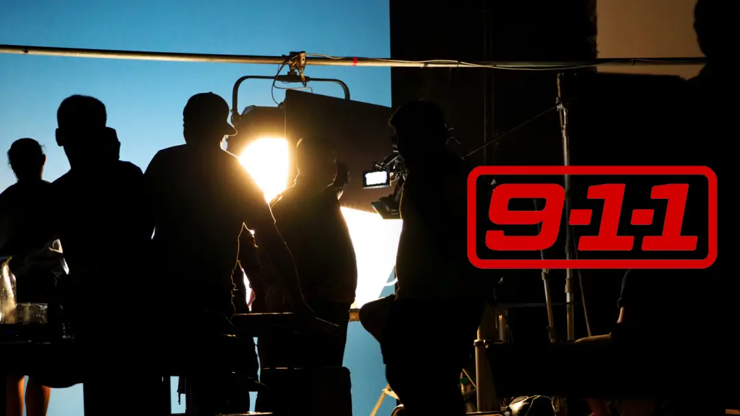 Quatro atores, incluindo Oliver Stark, sofreram lesões relacionadas a acrobacias na produção de 9-1-1 temporada 10. Iss…