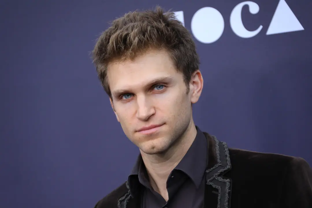 Keegan Allen foi assaltado e atingido com pistola no estacionamento de um mercado em West Hollywood. É preocupante essa…