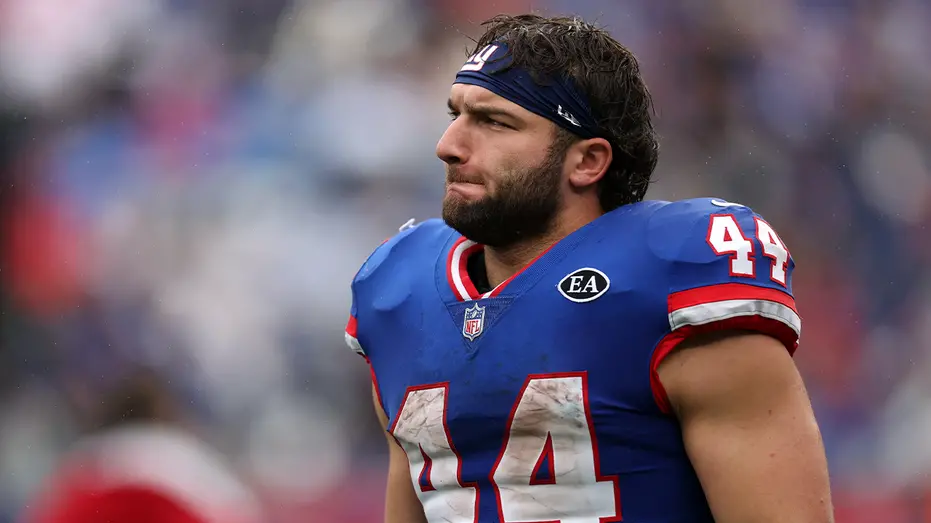 Cam Skattebo, corredor do New York Giants, teve participação limitada em treino por lesão no ombro. Ele diz que tá tudo…