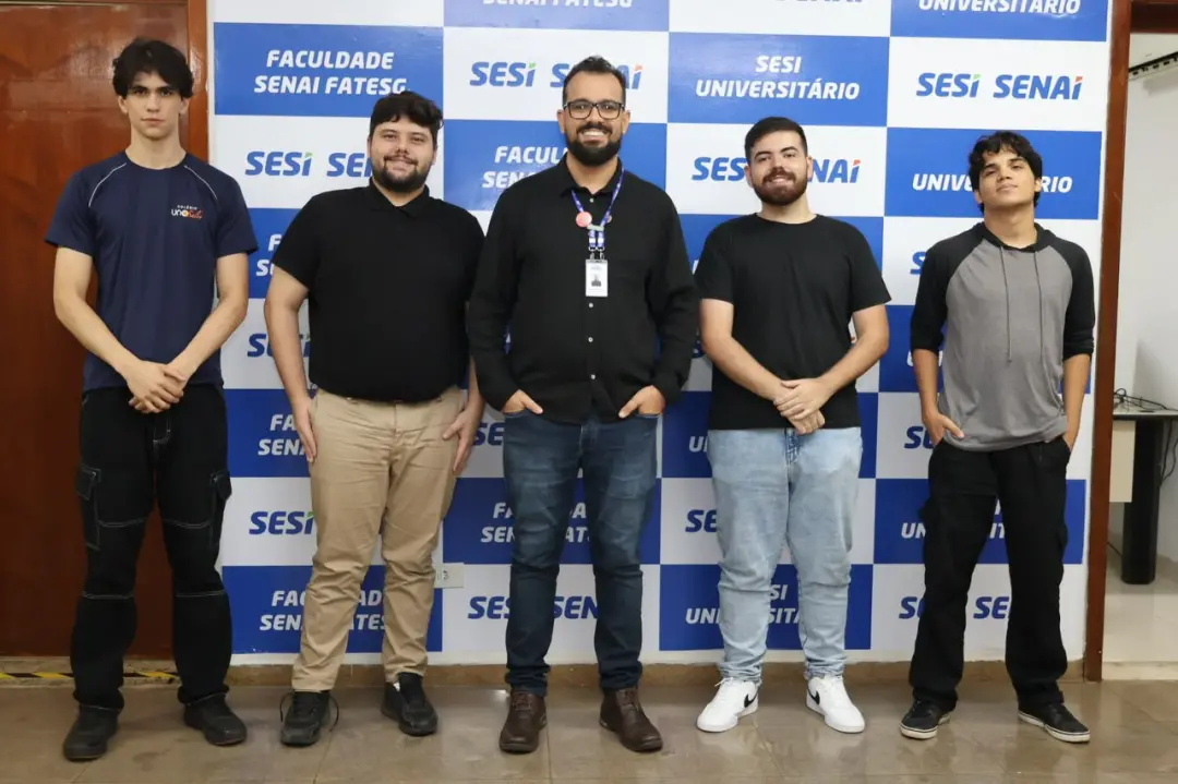 Estudantes do Senai Goiás criaram a plataforma TáBão, que usa QR Code de notas fiscais pra mostrar onde os itens de pri…