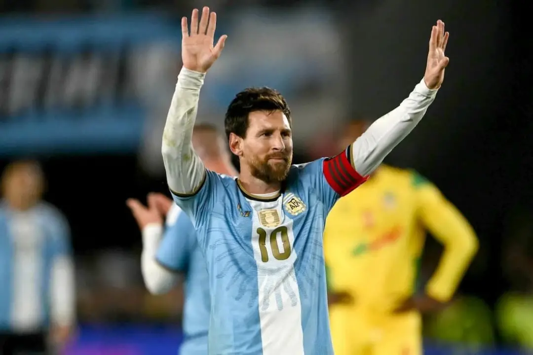 A camisa 10 da seleção argentina não será oficialmente aposentada mesmo após a despedida de Messi. A restrição vem das …