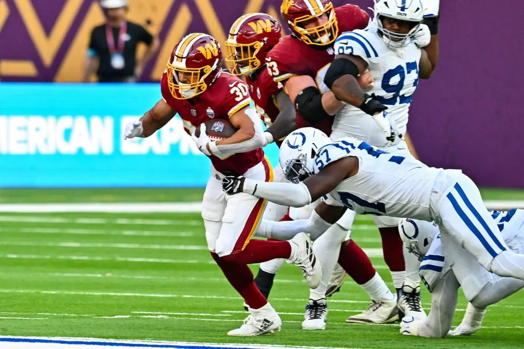 Carlies, ala defensiva dos Colts, está fora para o jogo contra os Steelers por causa das costelas. É frustrante ver jog…