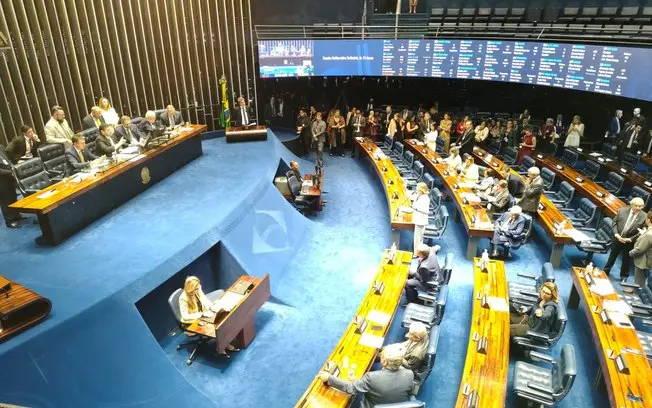 Quarta-feira terá votação no Senado sobre a PEC que muda a jornada de trabalho de 44 para 40 horas sem corte salarial. …