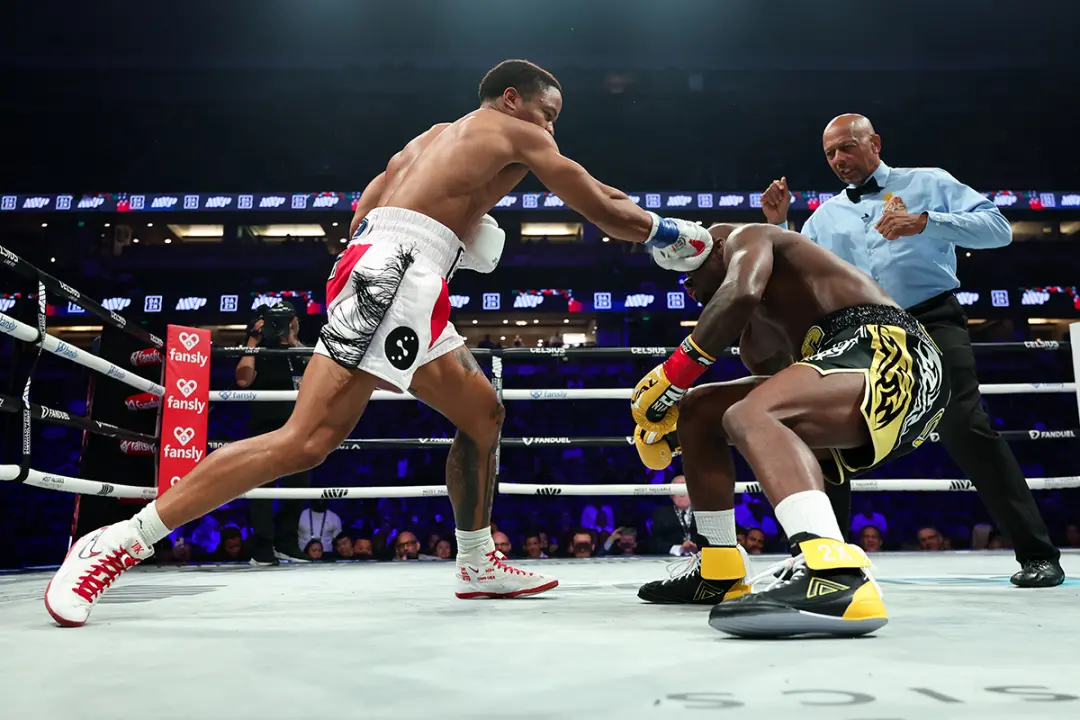 Chicago recebe luta pelo titulo leve da WBA entre Floyd Schofield e Lucas Bahdi neste sabado. O combate acontece na Win…