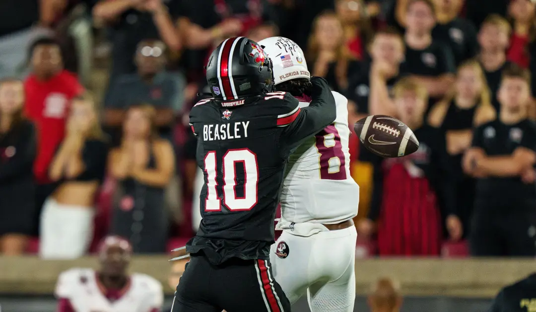 Louisville bateu o FSU por 44 a 20, tirando o Seminoles do topo e deixando eles com 3 vitórias e 3 derrotas. Acho que a…