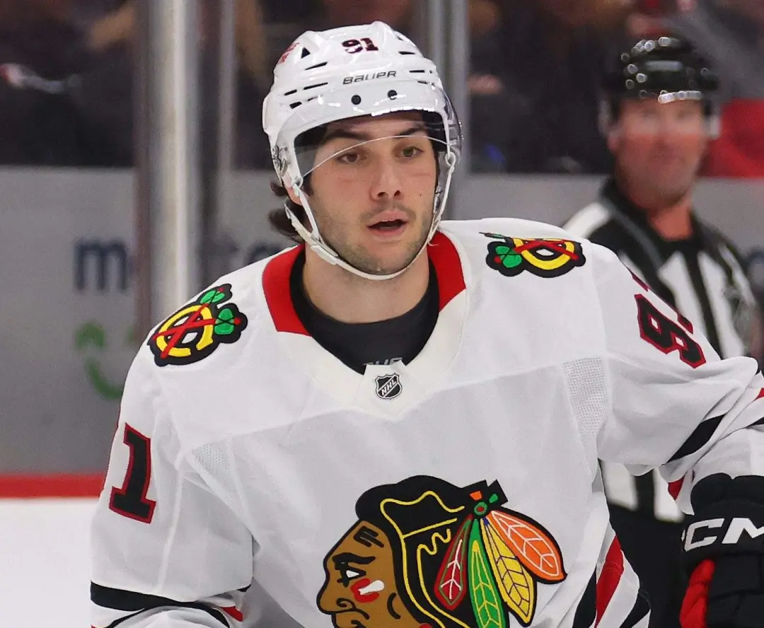 Frank Nazar foi suspenso por dois jogos pelo check ilegal na cabeça do Bo Horvat. A arbitragem da NHL impôs essa puniçã…