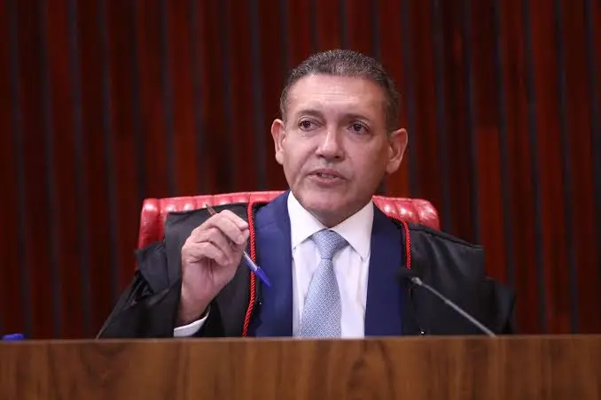 Kassio Nunes Marques baixou regras no TSE para acelerar análise de ações de propaganda eleitoral. Isso faz sentido pra …