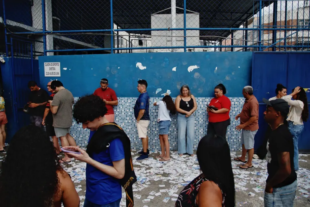 Ressaca emocional na disputa continua, mesmo com os dois campos definidos no primeiro turno. A sociedade tá cansada do …