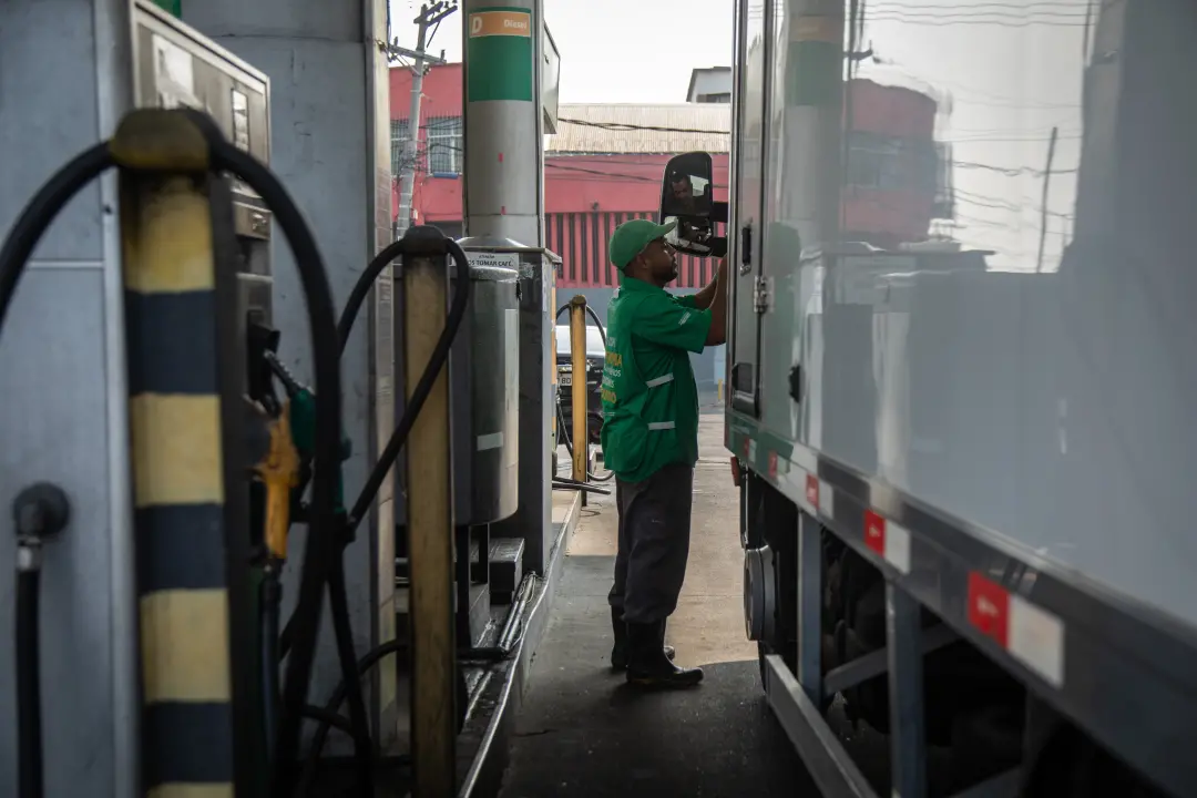 Acordo entre EUA e Rússia prevê mais diesel russo no mercado internacional. Isso pode aliviar a pressão nas cotações de…