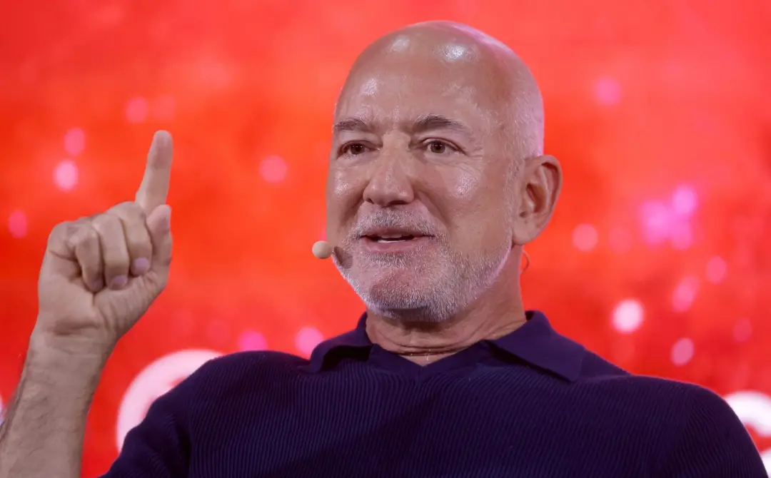 Jeff Bezos falou sobre a IA e previu semana de três dias de trabalho no futuro. Ele acredita que os ganhos de produtivi…
