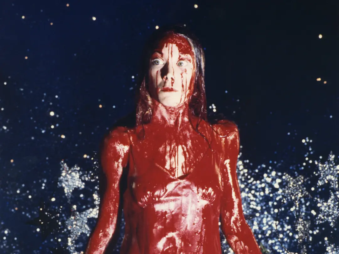 Carrie White segue ativa, diferente do final sombrio de Stephen King, com nova adaptação na série de oito episódios che…