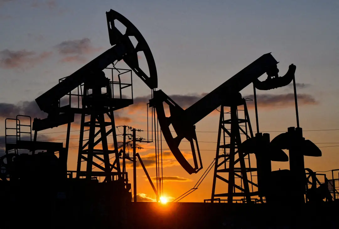 Novoshájtinsk, uma terminal petrolera, foi atingida por drones ucranianos. Isso acontece mesmo com acordos de oferta de…