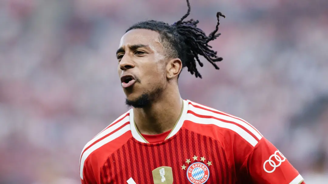 Michael Olise continua no Bayern, mesmo com interesse do Real Madrid. A decisão dele de ficar na Bundesliga, sem contra…