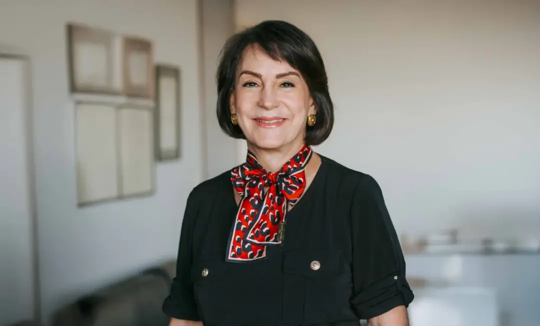 Maria Cristina Peduzzi, ministra do TST, falou sobre a função do juiz em Brasília. Ela prioriza a aplicação da lei, mes…