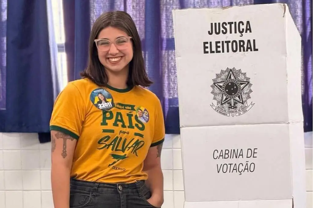 Publicação de Isabella Ribeiro Teixeira