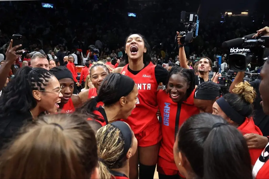 Angel Reese marcou 22 pontos e fez nove rebotes no terceiro jogo da série em Nova York, levando a Atlanta Dream para a …