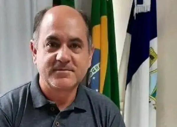 Publicação de Lívia Gomes Oliveira