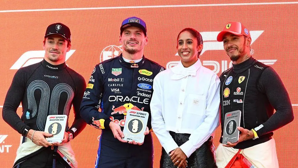 Marina Bay Street Circuit, dez a onze de outubro. O Grande Prêmio de Singapura, rodada 17, teve Verstappen vencendo o s…