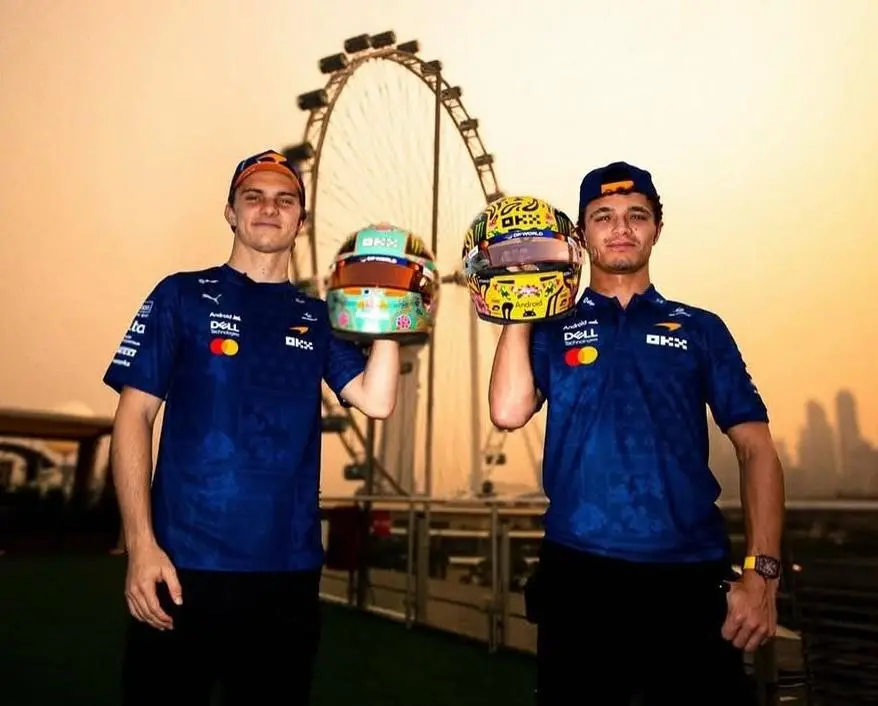 Capacetes dos pilotos na Fórmula 1 viraram obras de arte no GP de Cingapura, com criações como a do Alex Albon inspirad…