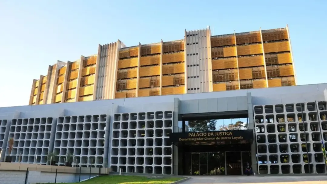 Taxa judiciaria em Goias pode subir até 40% em algumas faixas. Essa mudança afeta quem precisa do sistema judicial, tir…