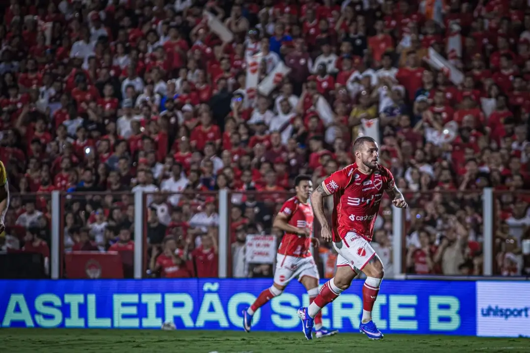 Vila Nova visita Náutico no domingo, os Aflitos, com olho na liderança. É um jogo onde cada ponto muda a posição na tab…