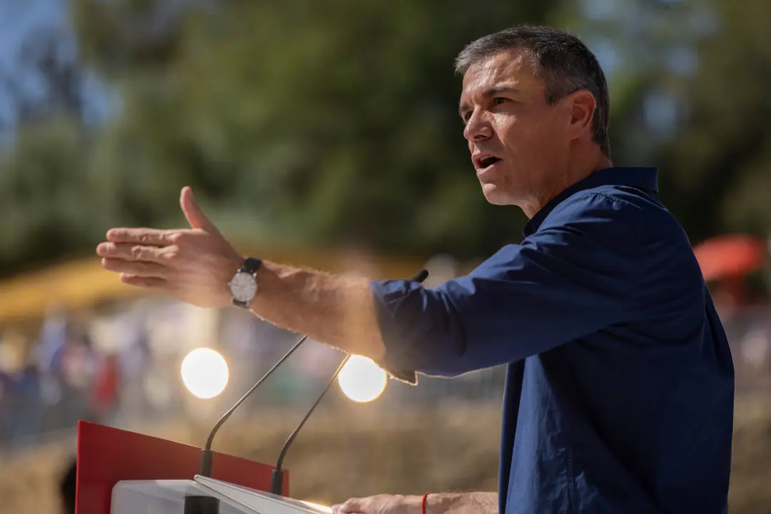 Sevilla recebeu Pedro Sánchez em seu primeiro comício grande de campanha, com cerca de 5000 pessoas. O presidente chamo…
