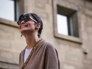 Vanessa Rozan mostrou os destaques da Semana de Moda em Paris. É bom ver o evento em Paris mostrando o que há de novo n…