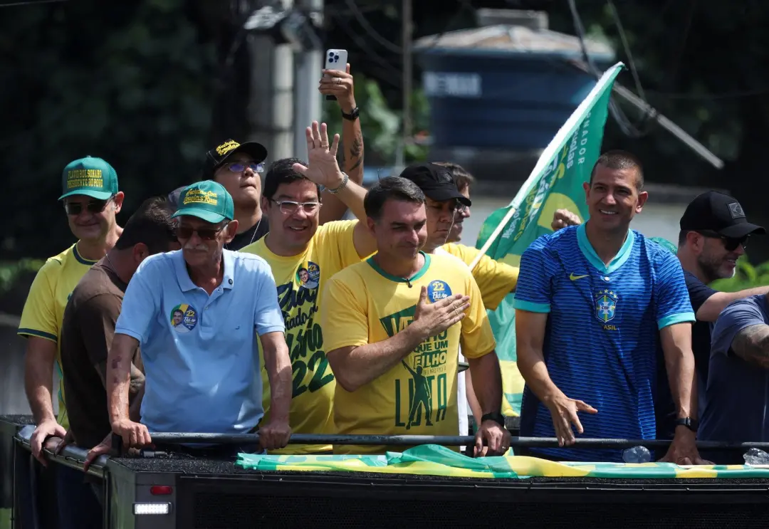 Publicação de Cecília Vieira Souza