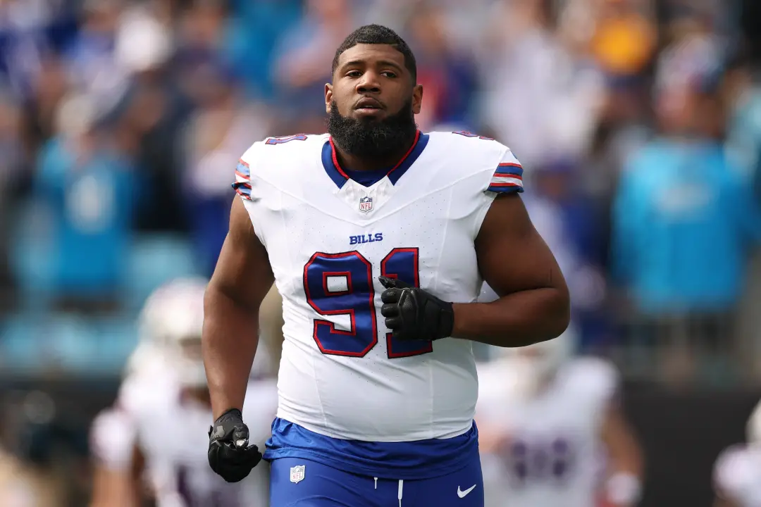 Ed Oliver e Joshua Palmer fora para a partida contra os Rams na segunda. A ausência desses veteranos afeta a força ofen…