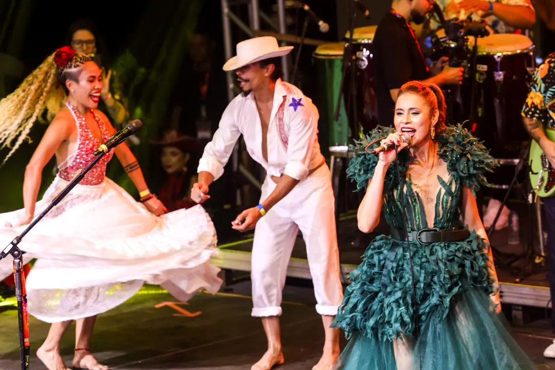 Meio século da lambada foi celebrado no festival Lambateria em Belém. O gênero, que mistura carimbó com ritmos latinos …