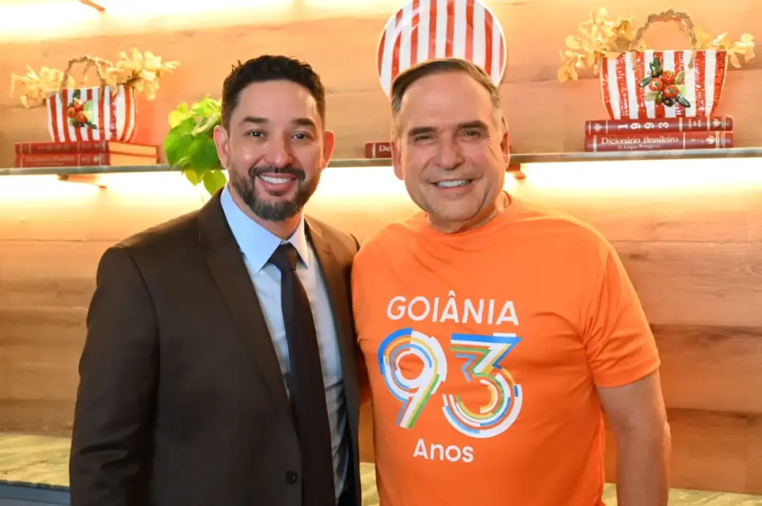Thialu Guiotti foi eleito por unanimidade para presidente da Câmara de Goiânia, com apoio do prefeito Sandro Mabel. O a…