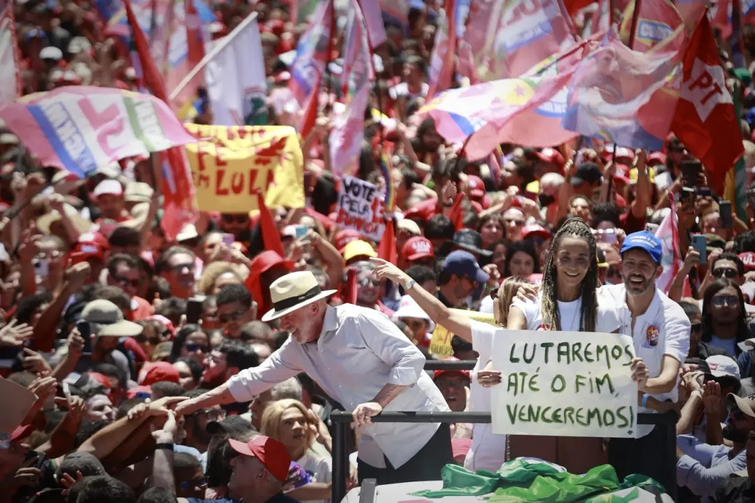 Ministro do TSE determinou que a Meta responda em 48 horas sobre as dificuldades de alcance da campanha de Lula. A acus…