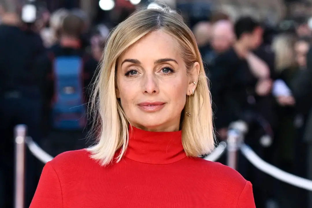 Louise Redknapp montou a HayLou Lifestyle, um negócio de nutrição, vendendo produtos e dando dicas de saúde. Curto a in…