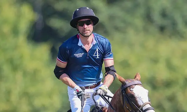 Prince William compete em apenas uma partida de polo por ano, mas há desapontamento de uma figura sênior sobre a pouca …
