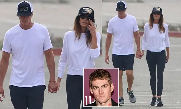 Cindy Crawford e Rande Gerber foram vistos de mãos dadas na praia em Santa Monica três semanas depois da morte do filho…