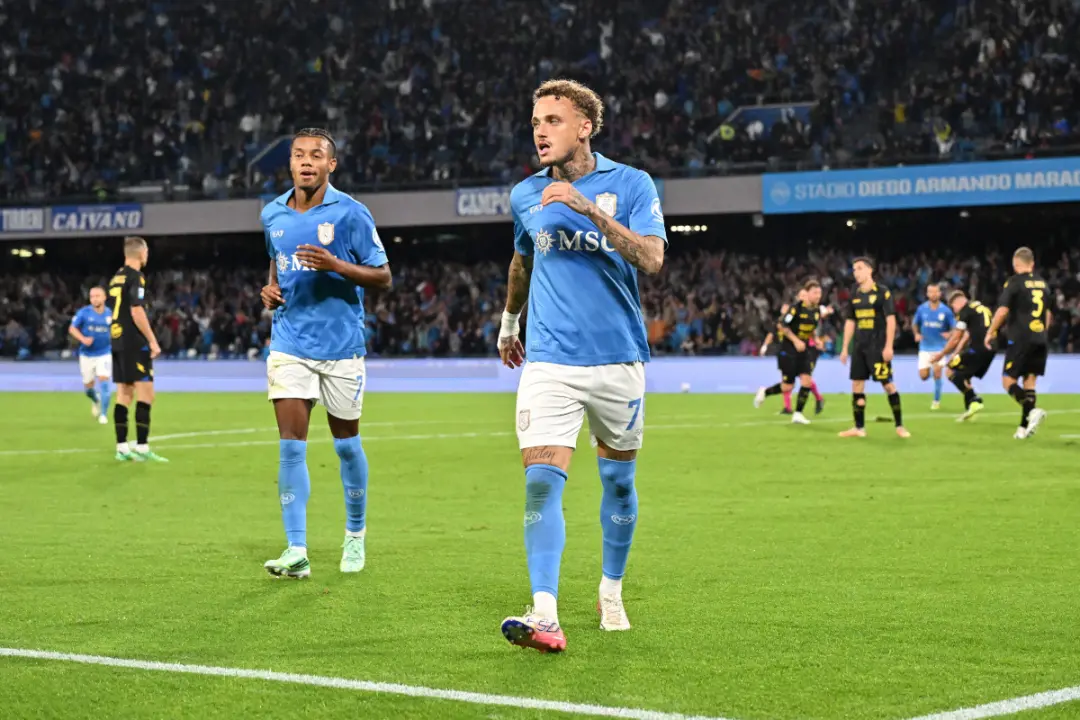 Lang jogou gol na vitória do Napoli por 3 a 0 contra Frosinone no Estádio Maradona. Ele falou sobre a diferença de conf…