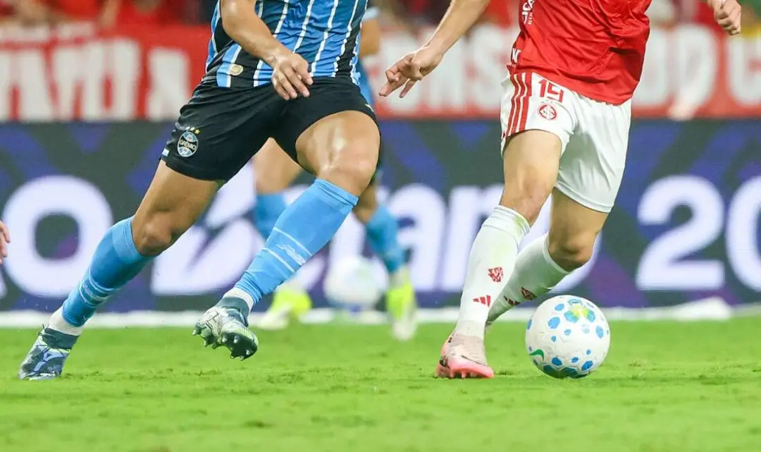 Grenal 455 no domingo, com mais de 53 mil pessoas na Arena Tricolor. Os dois times estao na zona de rebaixamento, então…