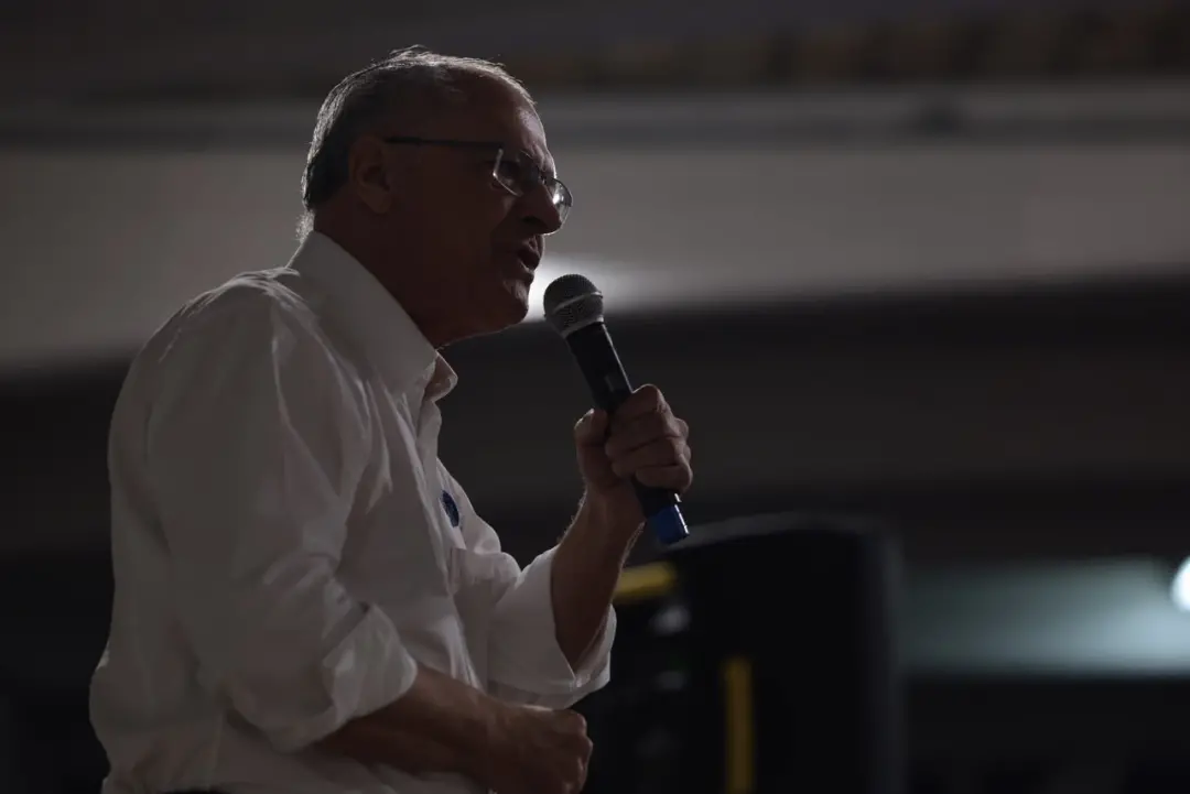 Alckmin diz que a vitória de Lula é possível, citando a diferença de 2,2 milhões de votos no primeiro turno e 33 milhõe…