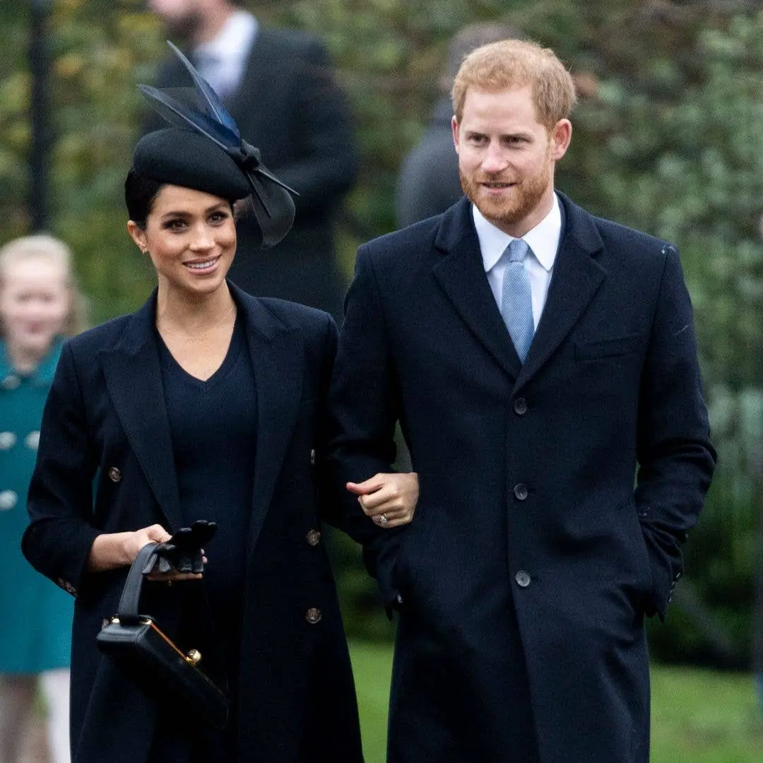 Harry e Meghan já estão pensando em voltar para a Califórnia nas festas de fim de ano, dois meses depois de voltar para…