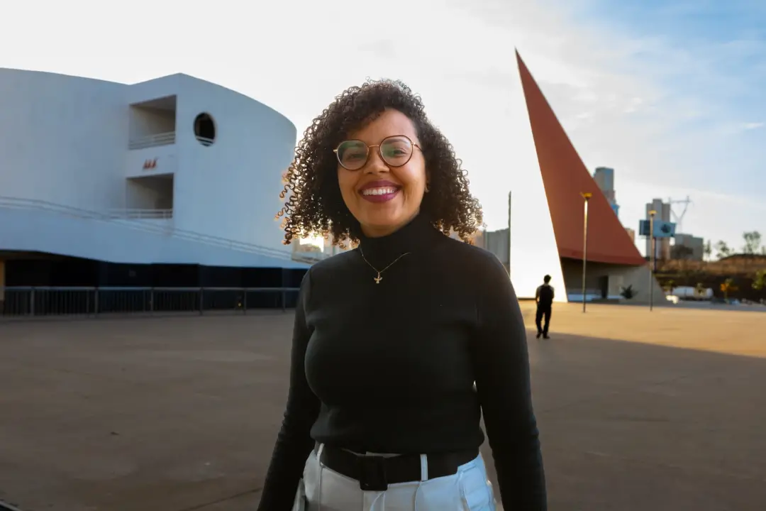 Yara Nunes é cotada para a Secretaria da Cultura, defendida por escritores como Ademir Luiz. A permanência dela é vista…