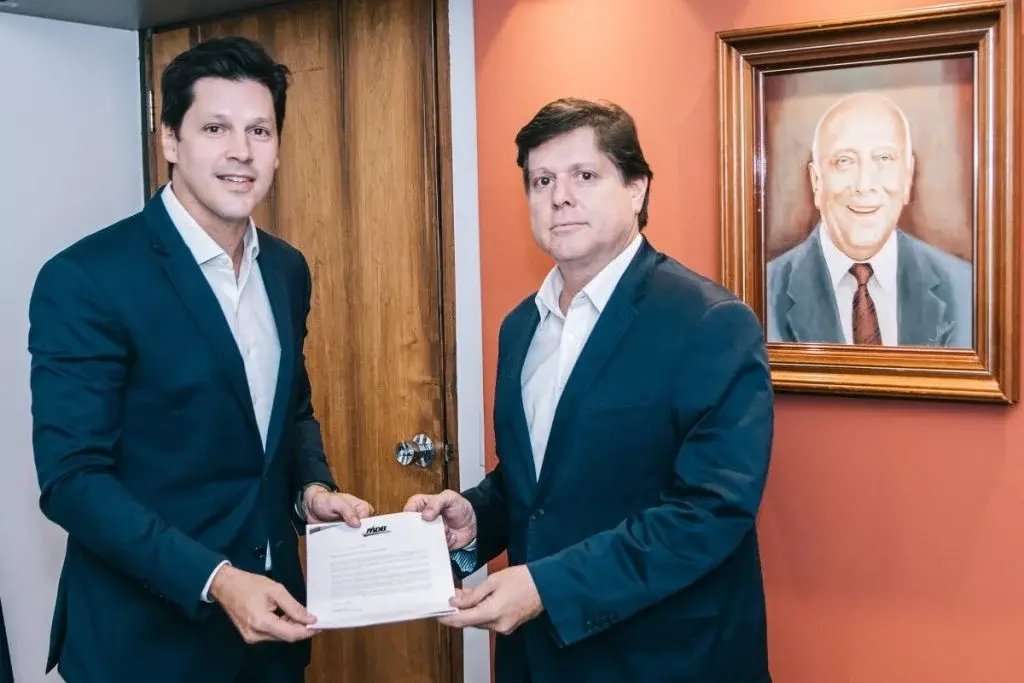 MDB nacional vai apoiar integralmente Flávio Bolsonaro na terça-feira. Recuar depois de cogitar liberar partidarios mos…
