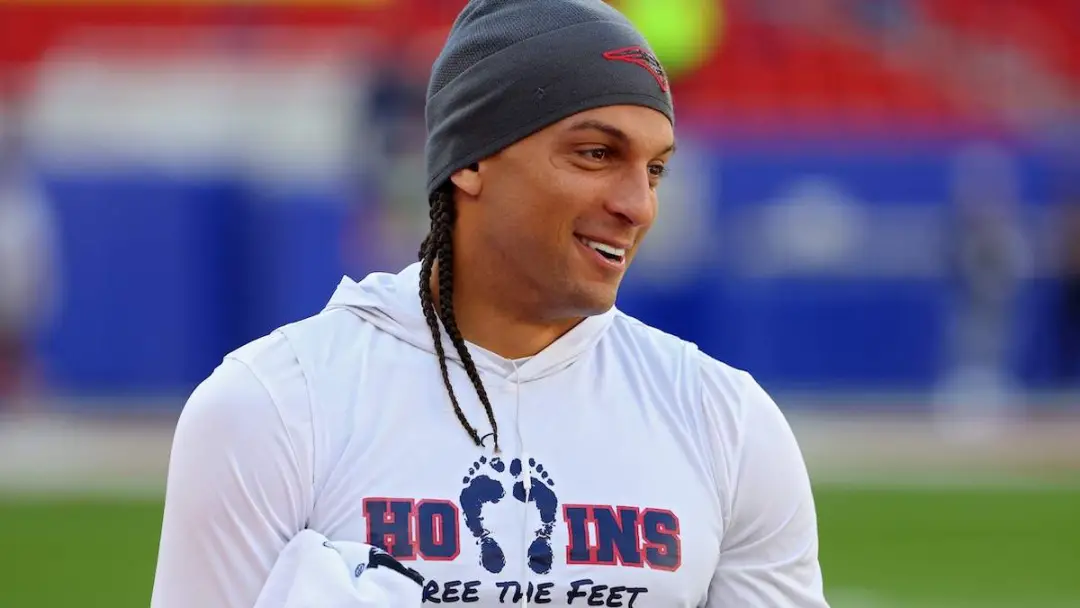 Mack Hollins e Reggie Gilliam estão na reserva por lesão no time dos Patriots. Essas saídas afetam a formação do ataque…