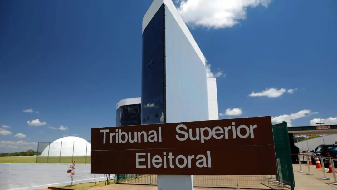 Setor Flávio Bolsonaro tem 72 horas para dar mais detalhes na ação contra Lula e outros. Precisa dizer qual irregularid…