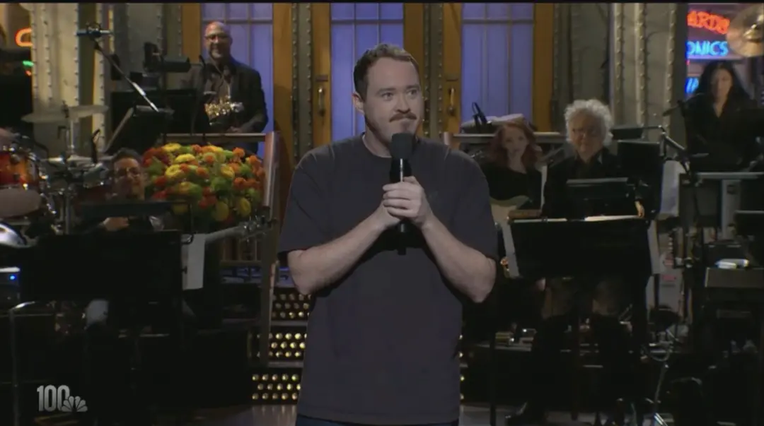 Shane Gillis voltou a apresentar o SNL, terceira vez desde ser dispensado em 2019, com um monólogo falando sobre tentar…