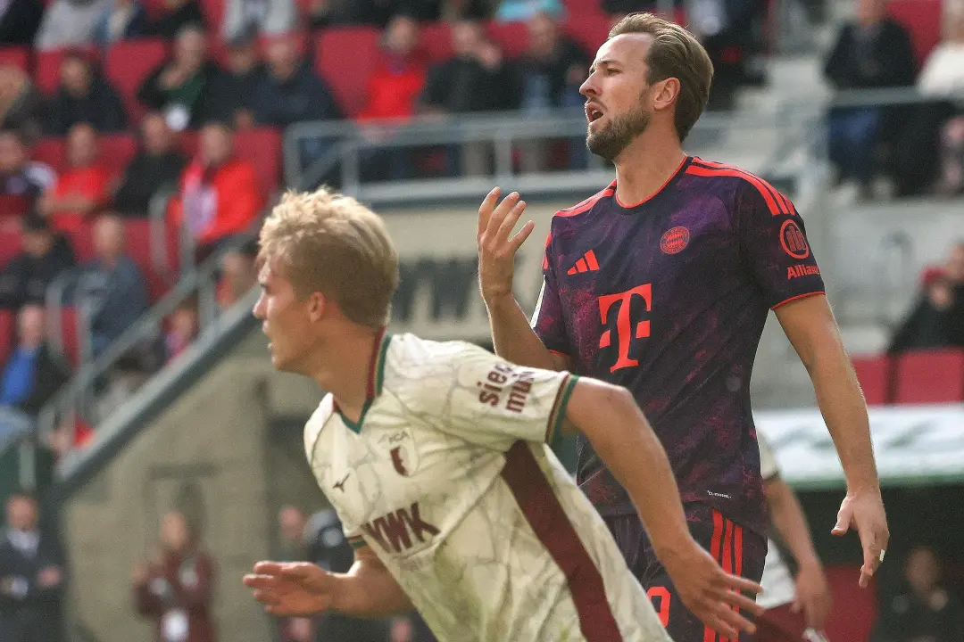 Bayern Munich empatou em 2 a 2 com o Augsburg, mas a partida começou com gol do Augsburg em menos de dez segundos. O re…