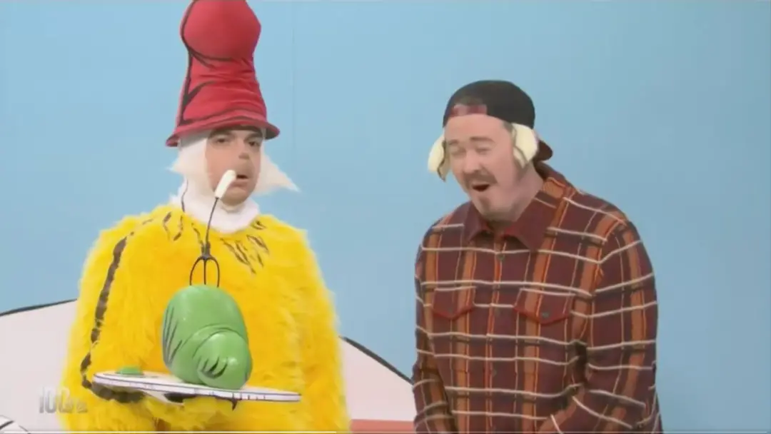 Shane Gillis solta uma palavra forte durante um sketch do Dr. Seuss no SNL. Ele disse que o pai não gosta de ovos verde…