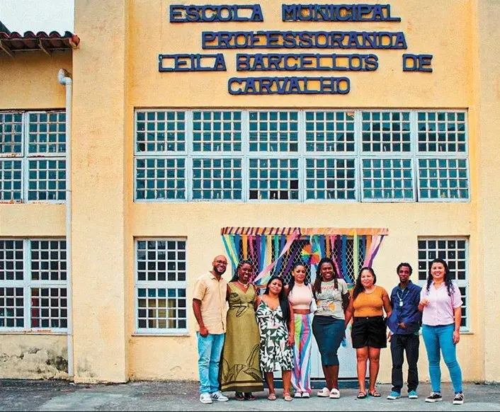 Turma 101 revisita a infância de alunos de uma comunidade da Zona Sudoeste do Rio, mais de 30 anos depois de uma foto d…