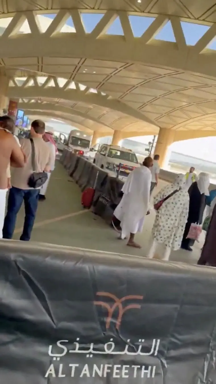 Aeroporto de Riad registrou 12 mortos e mais de 300 feridos em ataque, e os Houthis emitiram alerta de risco para novos…