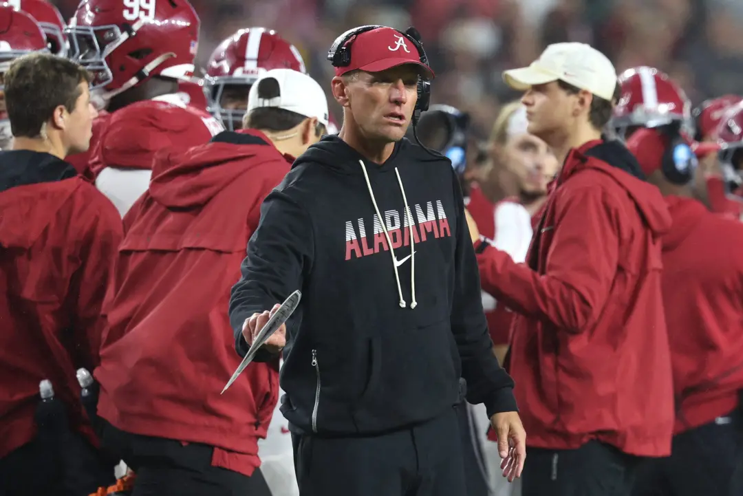 Alabama perdeu para a Georgia por 20 a 17 no jogo em Tuscaloosa. Achei que o programa de DeBoer estava mostrando potenc…