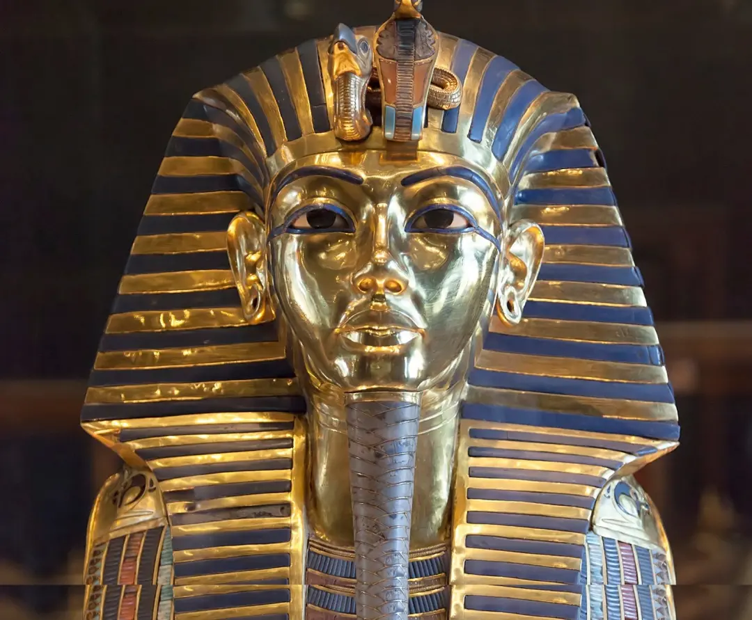 Sinais de câmaras escondidas na tumba de Tutancâmon levantaram a esperança de achar pistas sobre o túmulo de Nefertiti.…